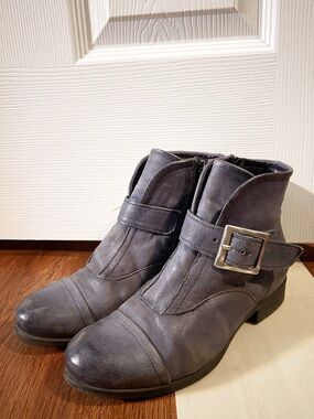 Miz Mooz Distressed Leather Buckled Ankle Boots Siggy River Blue Size EU Wide 37